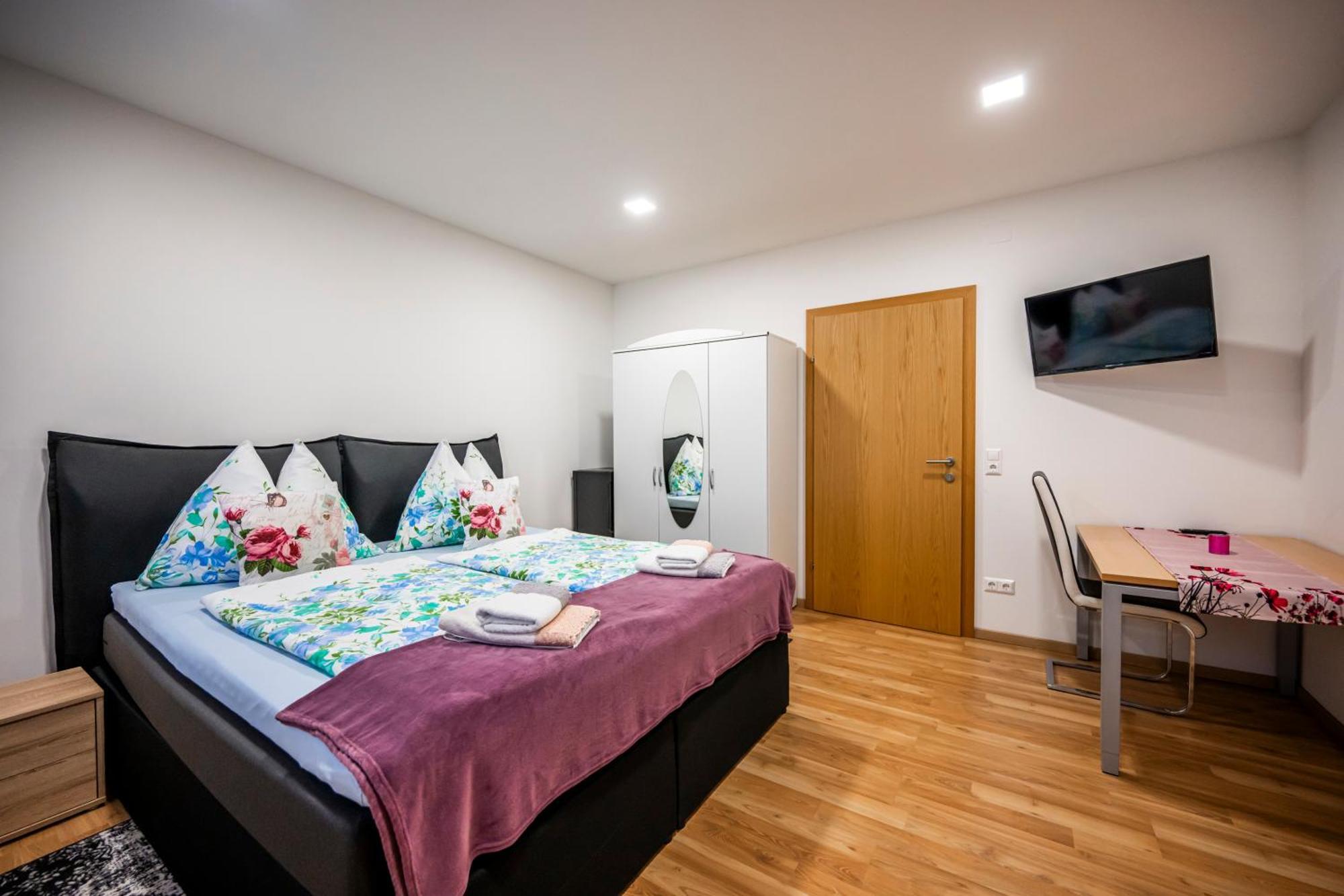 Die Schlafstube - Bed & Breakfast Zeltweg Eksteriør billede