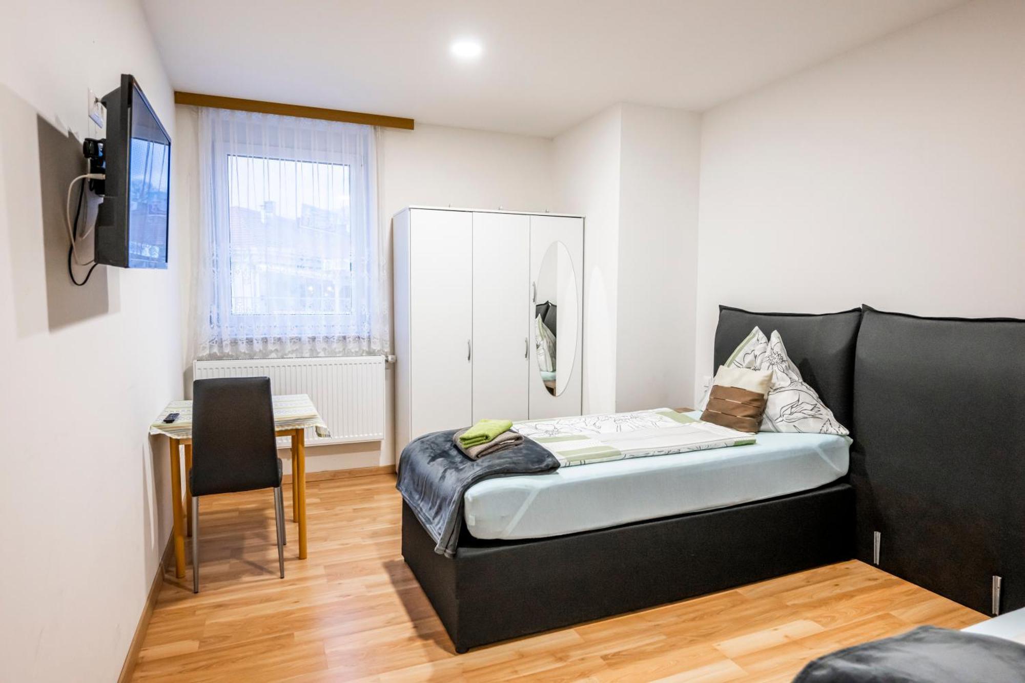 Die Schlafstube - Bed & Breakfast Zeltweg Eksteriør billede