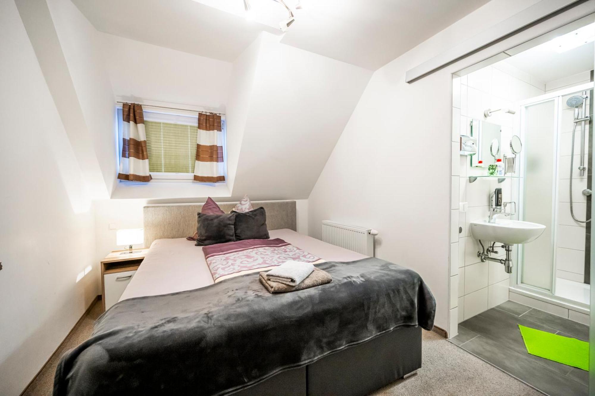 Die Schlafstube - Bed & Breakfast Zeltweg Eksteriør billede